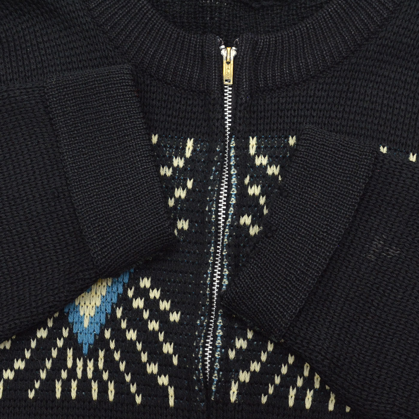 1950's UNUSUAL DIAMONDS PATTERN ZIP-UP SWEATER / BLACK ...