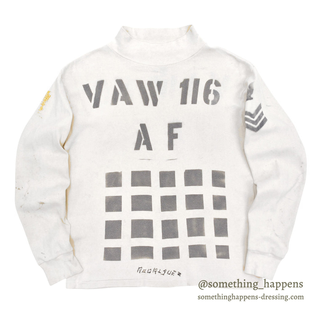 1980's U.S.NAVY JERSEY, FLIGHT DECK CREWMAN'S WHITE / CHECKERED FLAG STENCIL ... XL