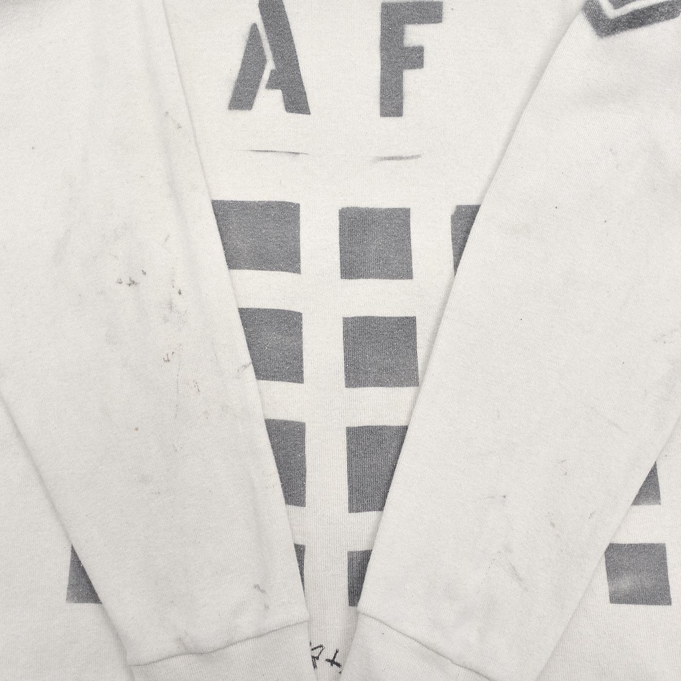 1980's U.S.NAVY JERSEY, FLIGHT DECK CREWMAN'S WHITE / CHECKERED FLAG STENCIL ... XL