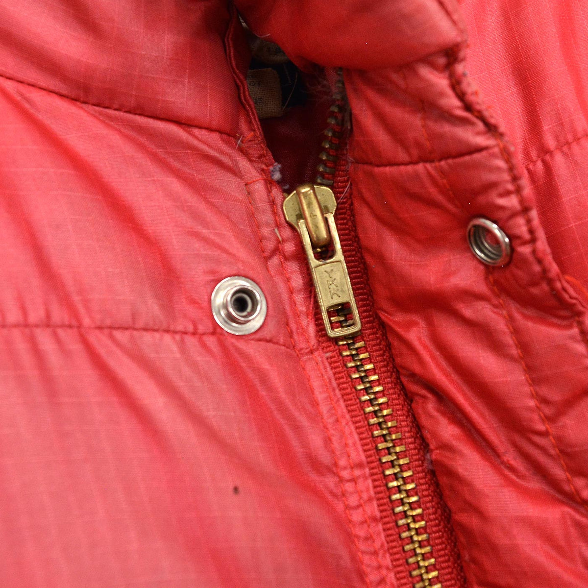 1970's SNOW LION RED DOWN VEST / FADED ... L